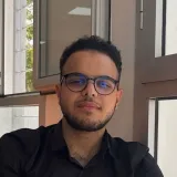 Yassir - Prof d'économie - Fès