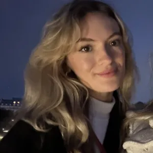 Charlotte - French tutor - Horsham