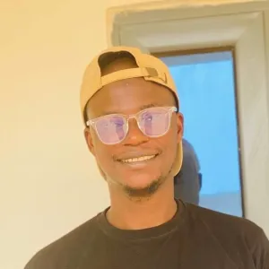 Tajudeen - Computer programming tutor - Ota