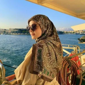 Zeynep - Din kültürü ve ahlak bilgisi öğretmeni - Düzce