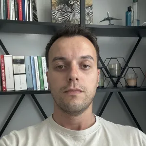 Erhan - Matematik öğretmeni - 