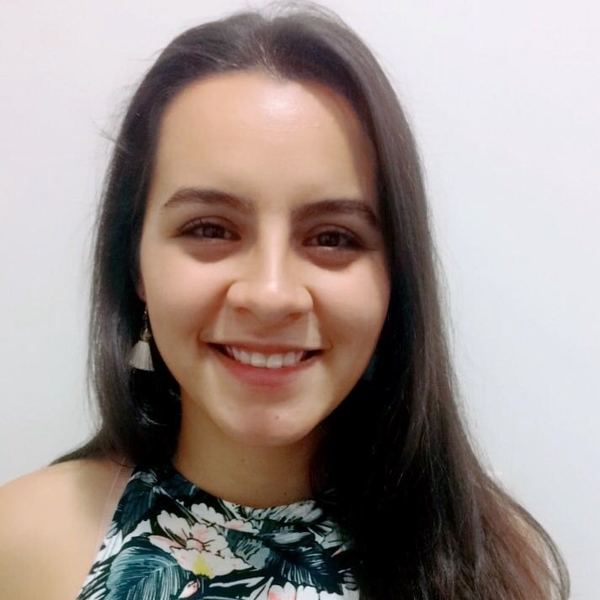 Estudiante de educación (UDG) imparte clases de inglés en Guadalajara y de manera online