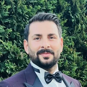 Mir Cihan - Piyano öğretmeni - 