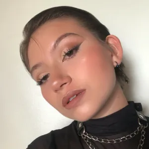 Nathalya - profesor de modelismo - Bogotá