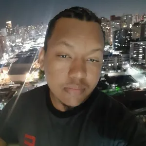 Leandro Rômulo - Prof de edição de vídeo - 