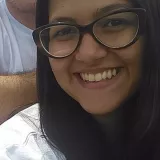 Caroline - Professor de História (Ensino Superior) - Saquarema