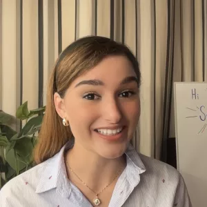 Ariel - Biology tutor - London