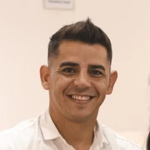 Hugo Hernan - profesor de portugués brasileño - Longchamps