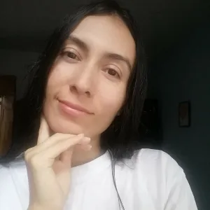 Claudia - Profe de canto - Cali