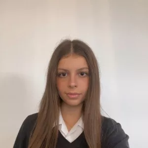 Azara - Geography tutor - London