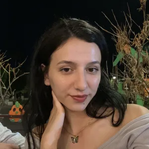 Begüm - İngilizce öğretmeni - Antalya