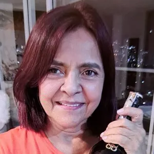 Luz Stella - Fashion design tutor - London
