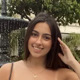 Paula - profesor de economía - Madrid