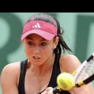 Clothilde - Prof de tennis - Suresnes