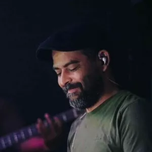 José - Prof de teclado - Parque Xangri-Lá
