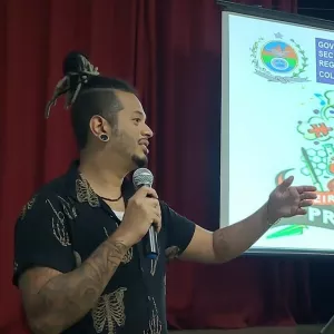 Alberto - Professor de Filosofia - Rio de Janeiro