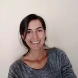 Lívia - Professor de inglês - conversação - Formiga