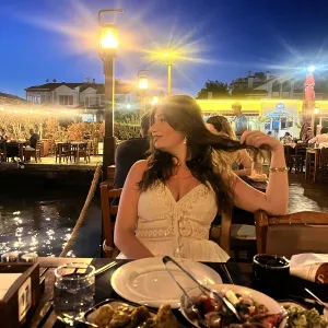 Gizem - Okul derslerine destek öğretmeni - 