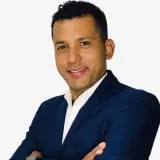 Jonathan - profesor de piano - Tunja