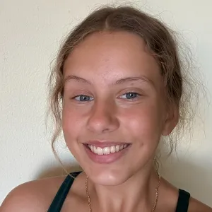 Simona - učiteľka angličtiny - Čierny Balog