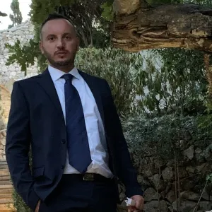 Salvatore - Insegnante di economia - Milano