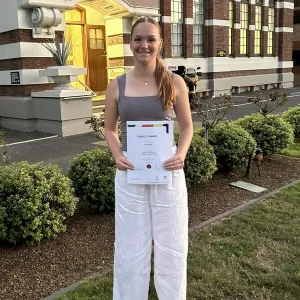 Kara - English tutor - Parkville