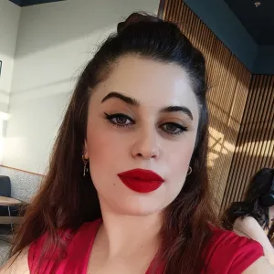 Gülçin Roza - Türkçe öğretmeni - Batman