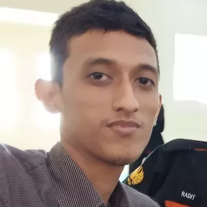Iyan - Guru matematika - Surabaya