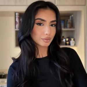 Hira - English tutor - Byfleet