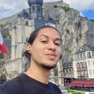 Nour - Prof d'anglais - Namur