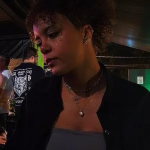 Julia - Prof de inglês - Campinas