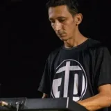 Eraldo - Prof de teclado - 