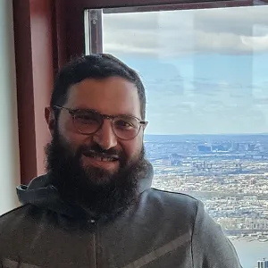 יונתן - מורה למשפטים - ירושלים