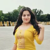 Shreya - Business studies tutor - Hapur
