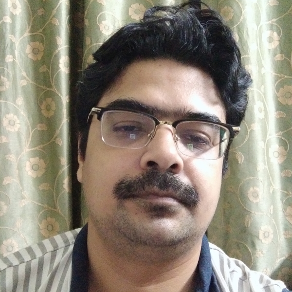 Engineer with 8+ years exp in IT and banking, loves teaching in Math and Physics till class 10th.