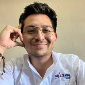 Daniel Hilario - profesor de matemáticas - Cancún