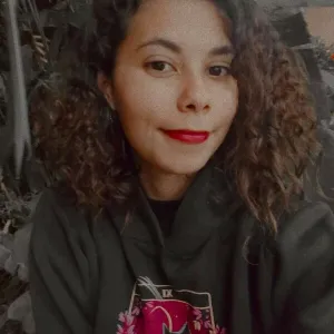 Luciana - Prof de leitura - Nova Iguaçu