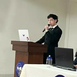 Carlos - prof de Oratoria - Chihuahua