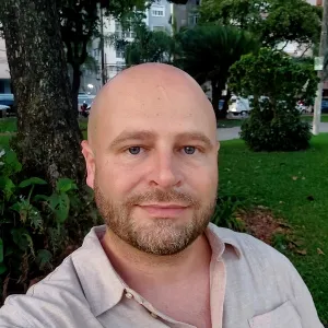 Simon - Prof de alemão - Morro do Pacheco