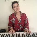 Ana - profesor de piano - Chilches