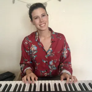 Ana - profesor de piano - Chilches