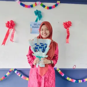 Fitria - Guru mengaji - 