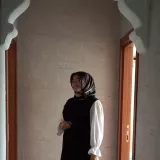 Hatice - Kuran okuma öğretmeni - 