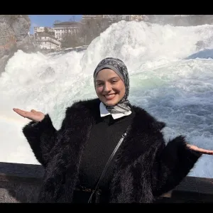 Muanisa - Prof de français - Montreux