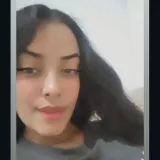 Lívia - Professor de português para estrangeiros - 