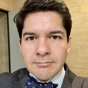Eduardo - Profesor de derecho fiscal - Santiago