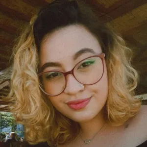 Clara - Prof de inglês - Nova Iguaçu