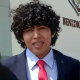 Carlos - profesor de economía - Piura