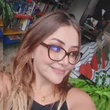Laura - Prof de francês - Novo Mundo