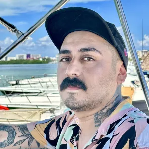 Jules - prof de Marketing - Santiago de querétaro